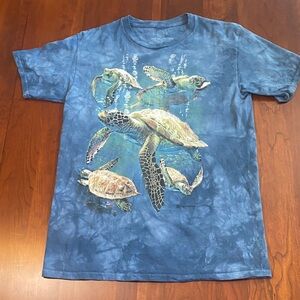 T-Shirt sea turtles. 100% cotton. Like new. Worn once.